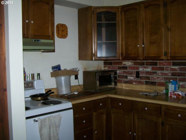 443 Junction Road Glendale, OR 97442 - Photo 9 of 16 Gallery Image 9