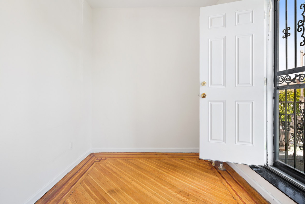 522 81 Street Brooklyn, NY 11209 - Photo 4 of 20