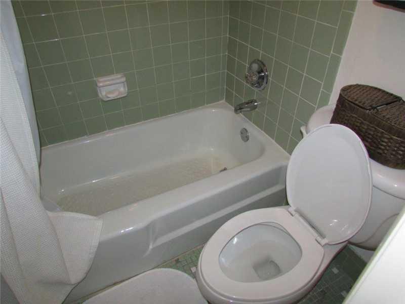 100 Ocean Ln Drive, Unit 406 Key Biscayne, FL 33149 - Photo 12 of 20