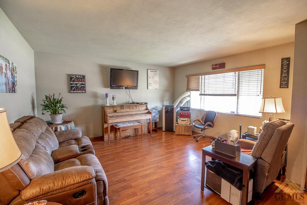 2300 Fairview Road Bakersfield, CA 93304 - Photo 8 of 23 Gallery Image 8