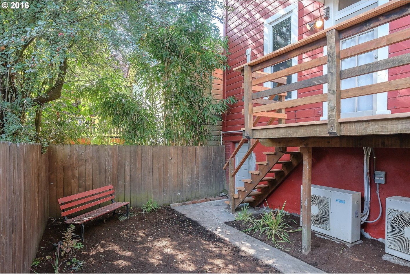 3206 Southwest Kelly Avenue Portland, OR 97239 - Photo 12 of 27