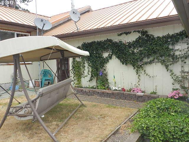 307 West Sunny Sands Road Cathlamet, WA 98612 - Photo 9 of 16 Gallery Image 9
