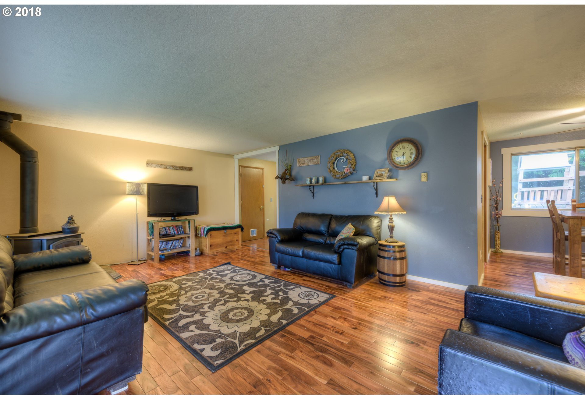 39745 Burnside Loop Astoria, OR 97103 - Photo 6 of 25 Gallery Image 6