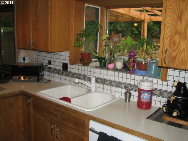 20430 Southwest Newcastle Place Aloha, OR 97078 - Photo 10 of 12