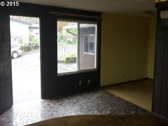 888 South Hill Drive Reedsport, OR 97467 - Photo 3 of 14 Gallery Image 3