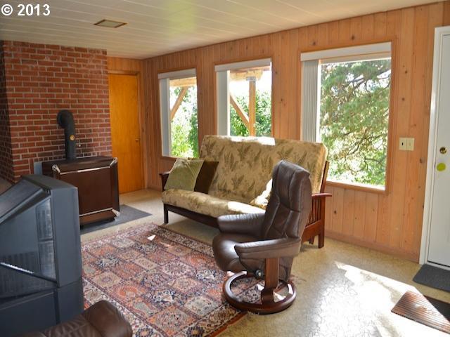 4545 Southwest 27th Avenue Portland, OR 97239 - Photo 13 of 16 Gallery Image 13