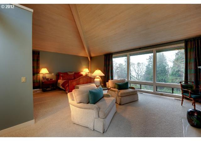 2449 South Military Road Portland, OR 97219 - Photo 8 of 16 Gallery Image 8