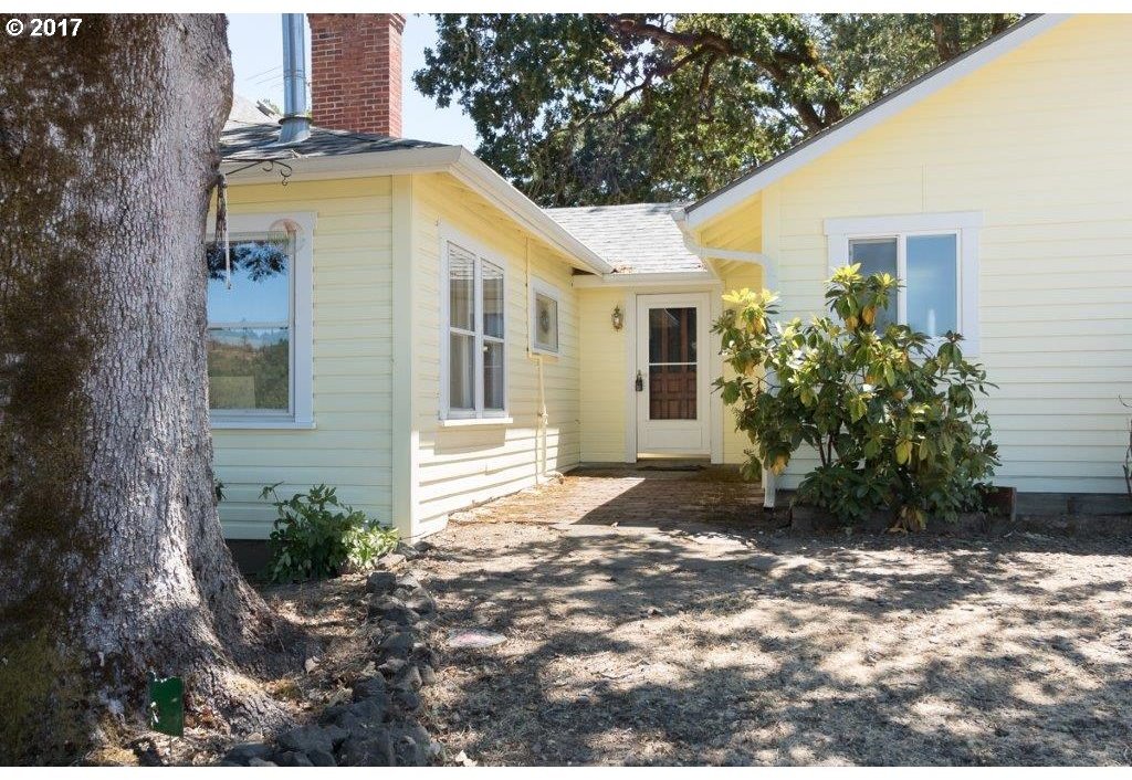 1780 Cleveland Hill Road Roseburg, OR 97471 - Photo 1 of 32 Gallery Image 1