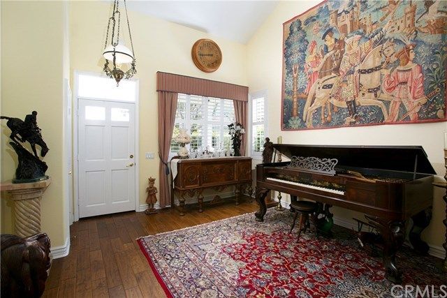 $990,000 | 285 Mesa Drive, Costa Mesa, CA 92627