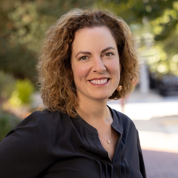 Headshot of Caroline Meredith