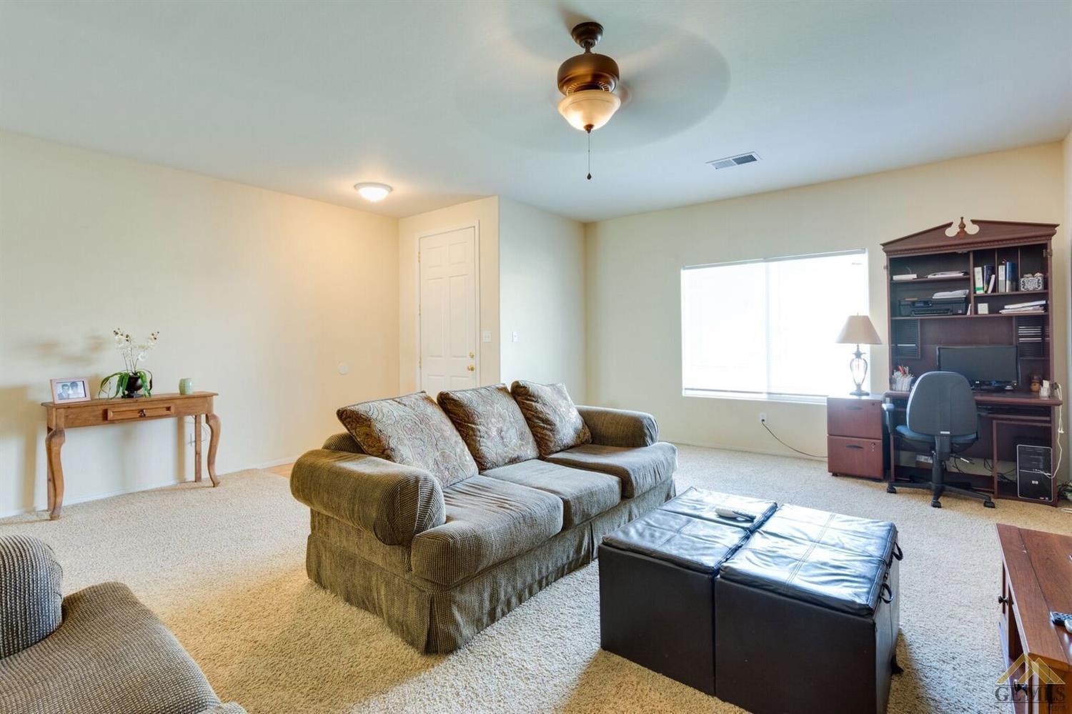 11503 Revolution Road Bakersfield, CA 93312 - Photo 3 of 28 Gallery Image 3
