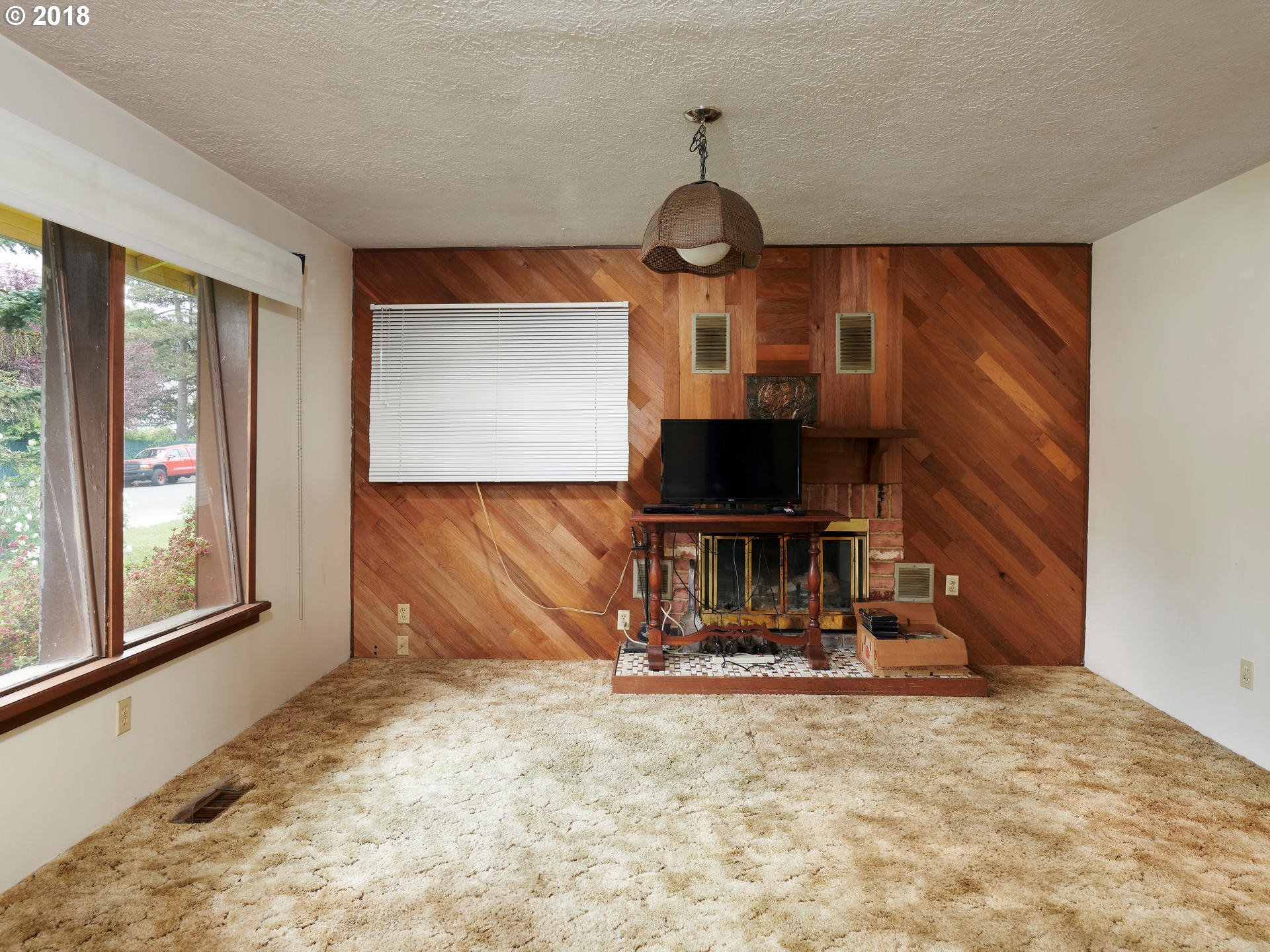 785 Southeast Rene Avenue Gresham, OR 97080 - Photo 4 of 13 Gallery Image 4