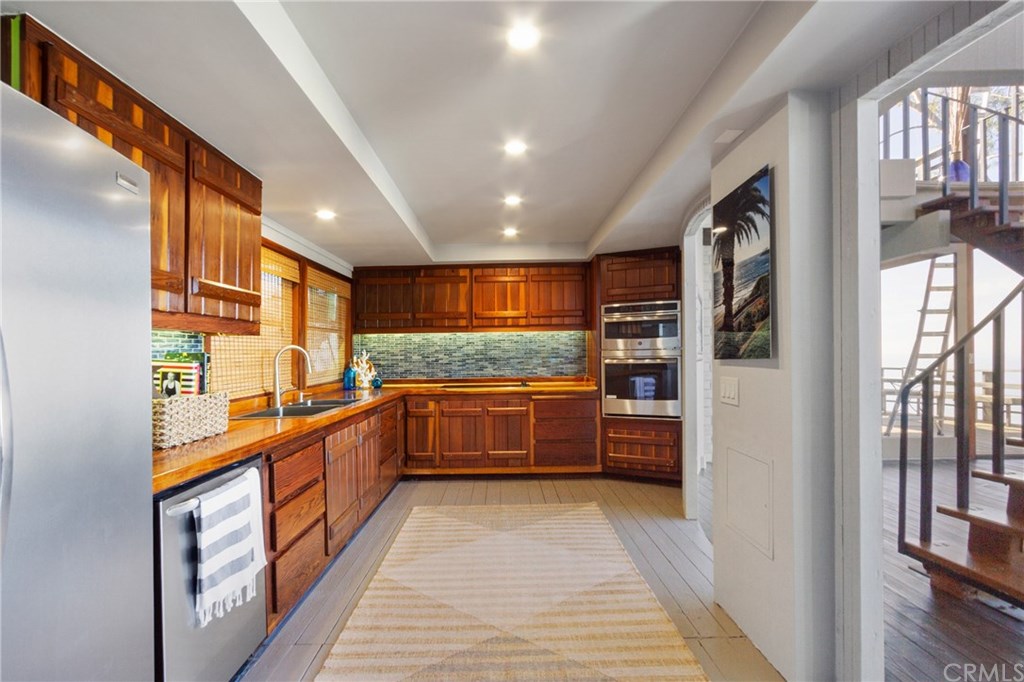 2480 Iris Way Laguna Beach, CA 92651 - Photo 7 of 19