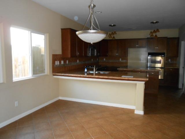 12706 Larkin Drive Bakersfield, CA 93312 - Photo 10 of 20
