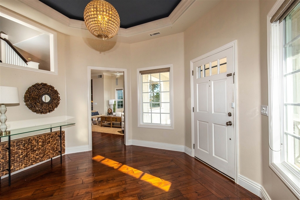 5303 Chelsea Street La Jolla, CA 92037 - Photo 2 of 23