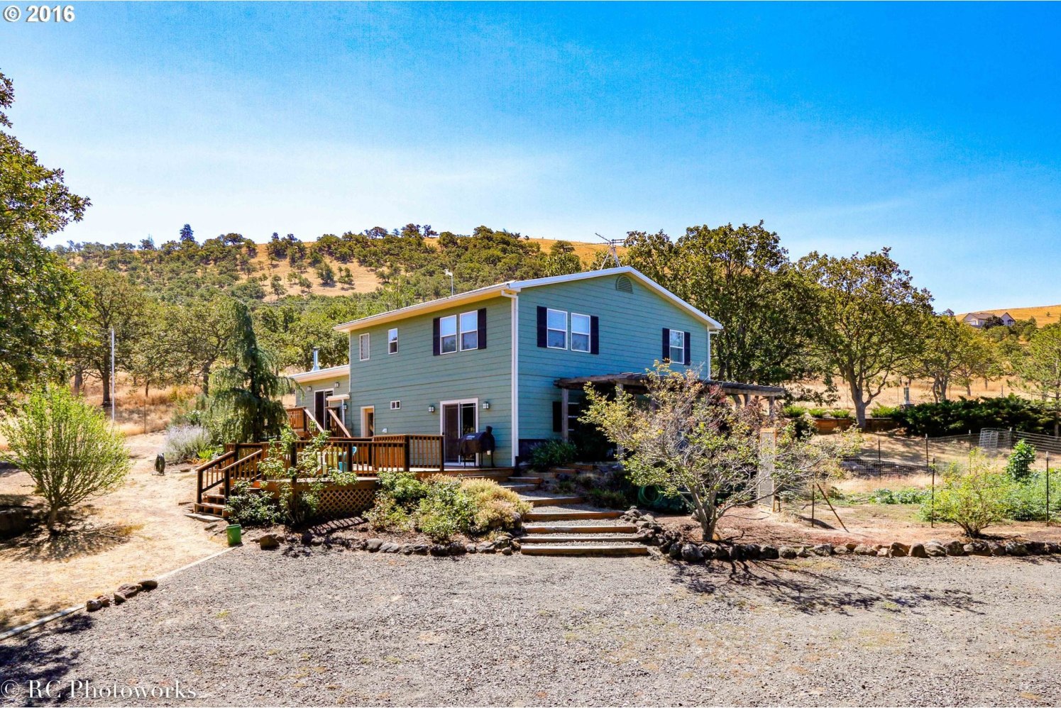 5955 Cherry Heights Road The Dalles, OR 97058 - Photo 2 of 32 Gallery Image 2