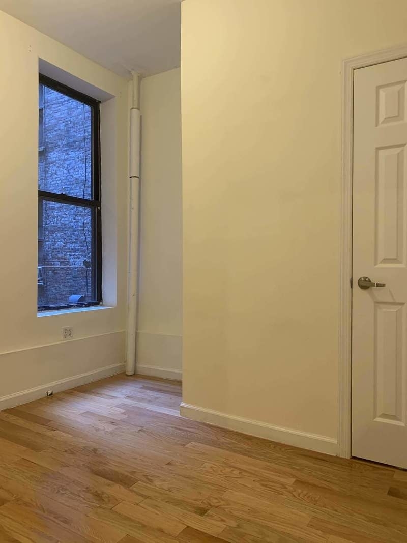 3 West 108th Street, Unit 4 Manhattan, NY 10025 - Photo 3 of 9
