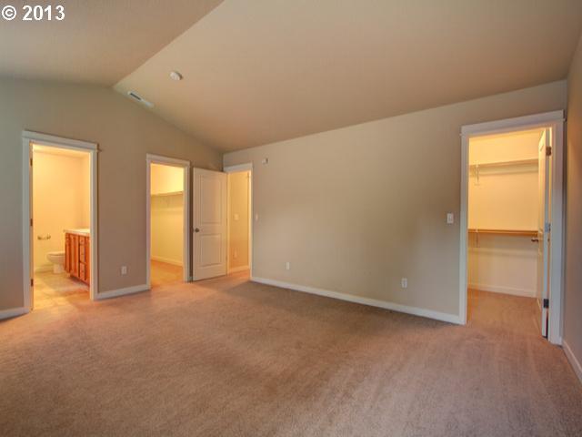 9565 Southwest Diamond View Way Beaverton, OR 97007 - Photo 8 of 15 Gallery Image 8