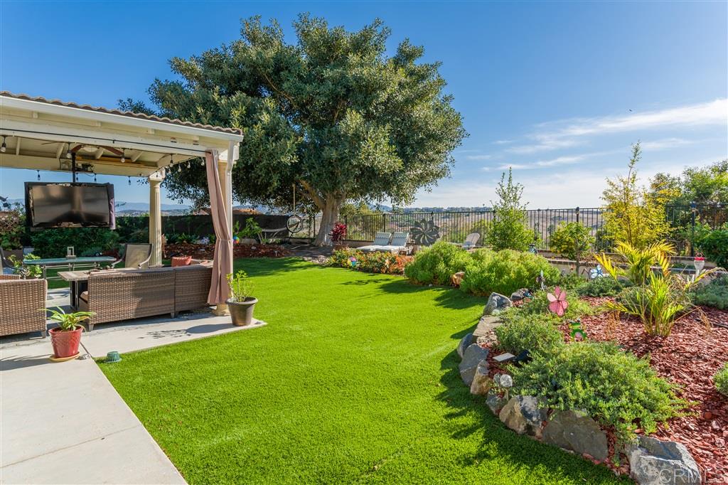 1324 Darwin Drive Oceanside, CA 92056 - Photo 12 of 25