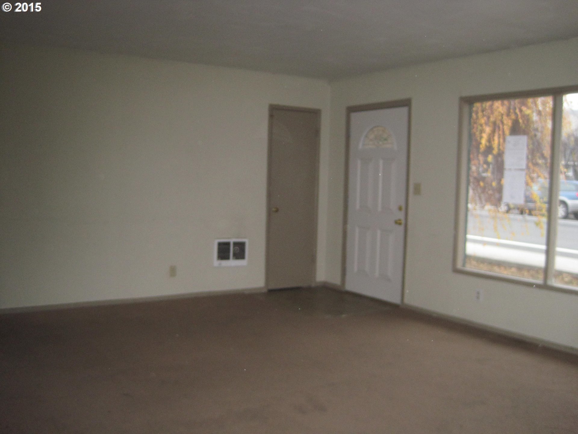 904 Chenowith Loop Road The Dalles, OR 97058 - Photo 6 of 24 Gallery Image 6