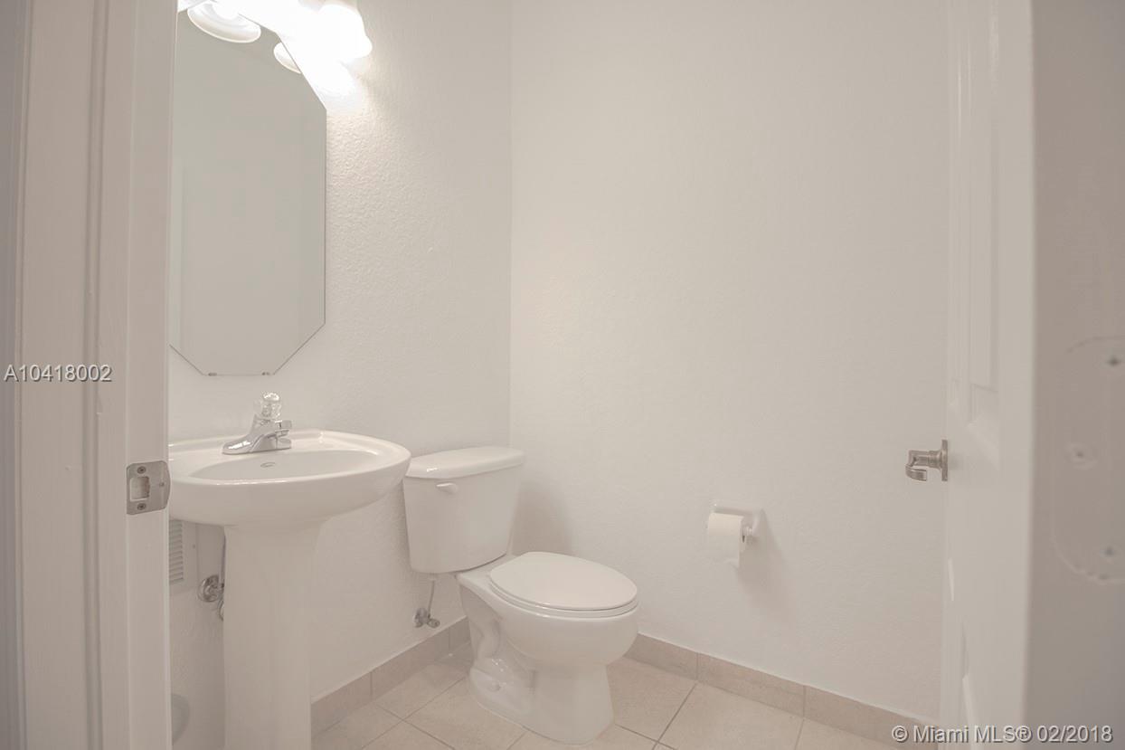 8635 Northwest 112th Path Doral, FL 33178 - Photo 14 of 29