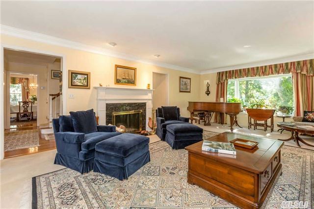 175 Old Field Road East Setauket, NY 11733 - Photo 3 of 20