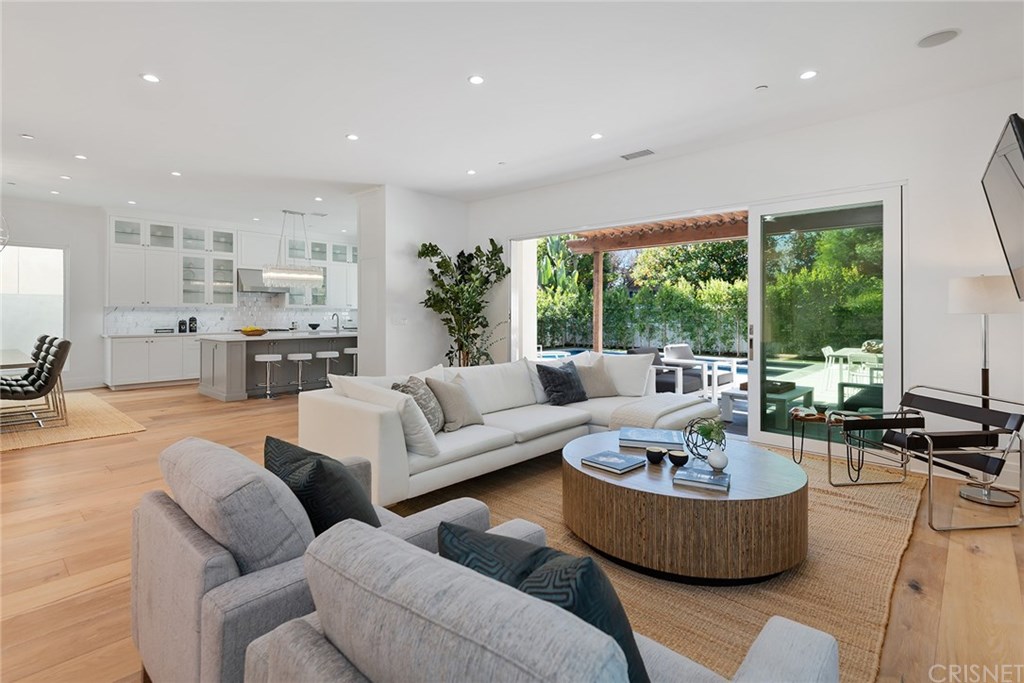 4537 Ben Avenue Studio City, CA 91607 - Photo 15 of 50