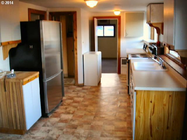 206 Main Street Mosier, OR 97040 - Photo 6 of 16 Gallery Image 6