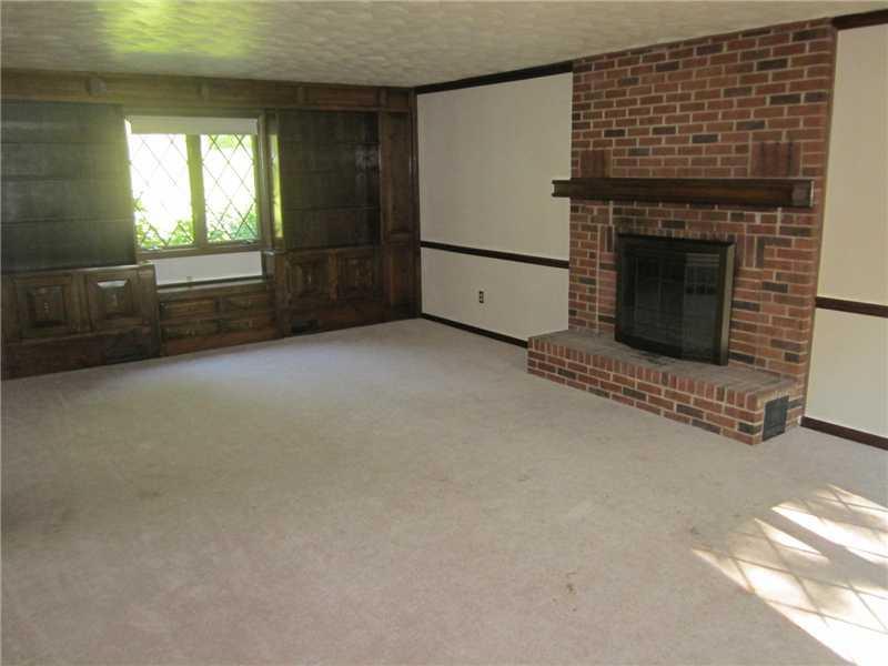 564 Wetzel Road Pittsburgh, PA 15209 - Photo 2 of 18