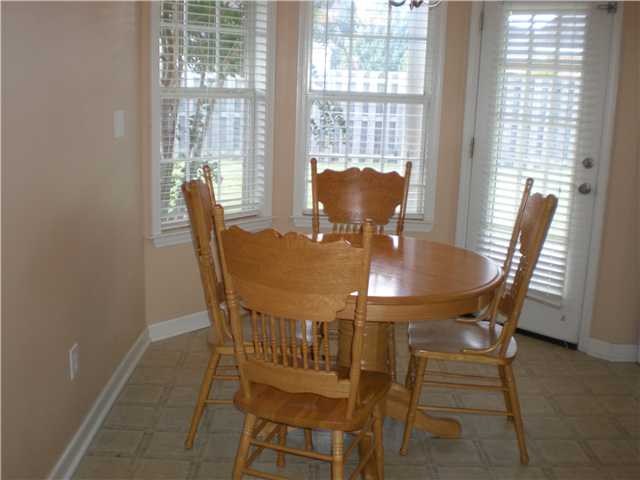 8365 Thor Road Memphis, TN 38018 - Photo 6 of 11 LARGE BREAKFAST AREA