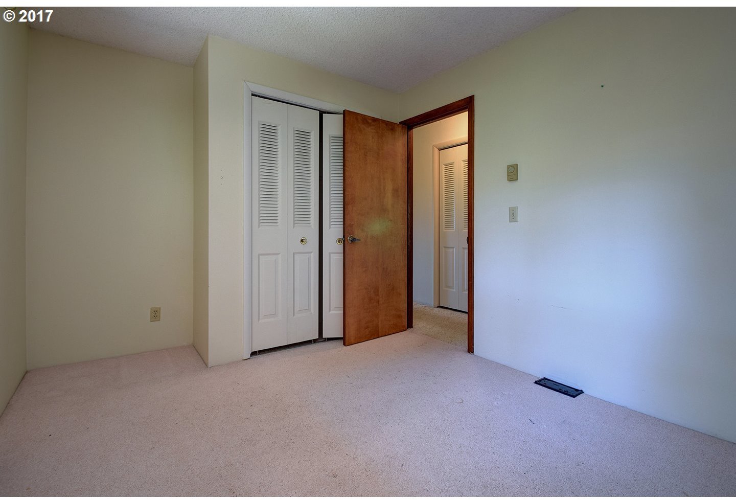 319 Waters Road Castle Rock, WA 98611 - Photo 4 of 31 Gallery Image 4