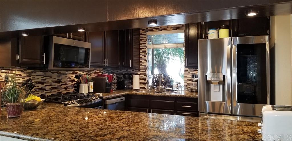 7460 Alicante Road Carlsbad, CA 92009 - Photo 6 of 19 Gallery Image 6