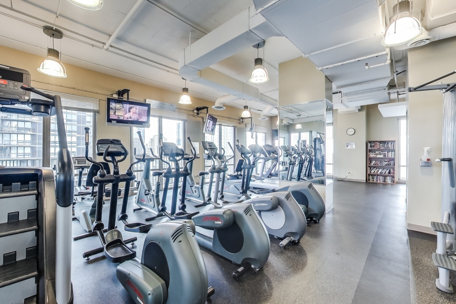 2 E Erie St, Chicago, IL 60611 - Photo 17 of 35