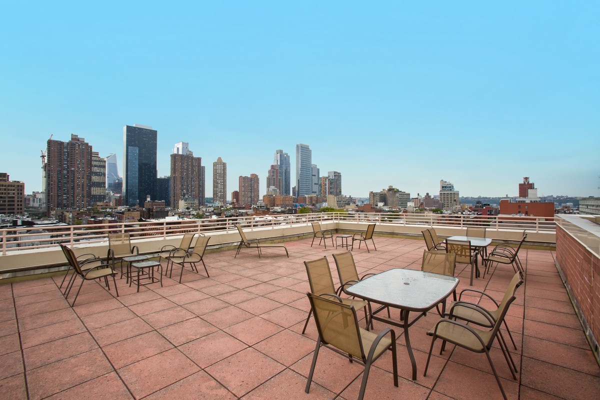393 West 49th Street, Unit 5K Manhattan, NY 10019 - Photo 6 of 7