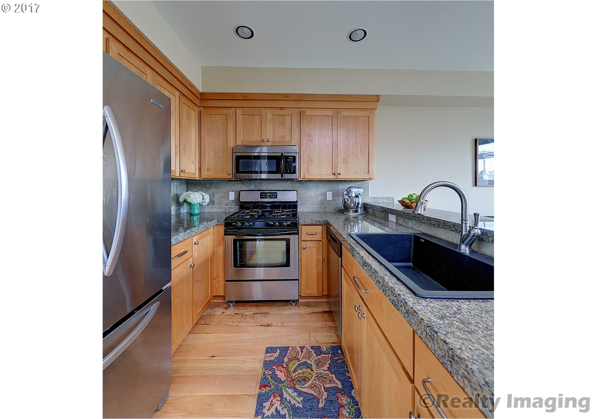 6658 Southwest 23rd Place Portland, OR 97219 - Photo 10 of 15