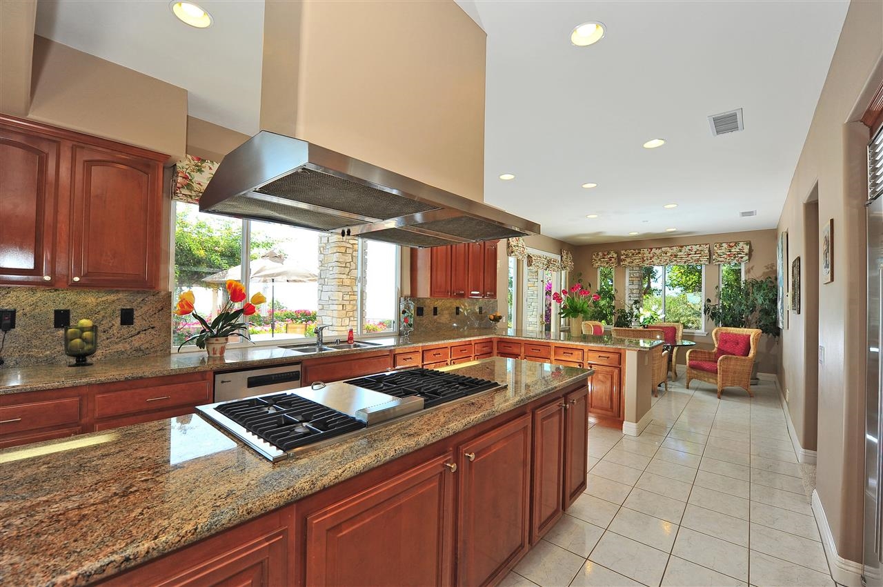 29190 Crystal Ridge Court Escondido, CA 92026 - Photo 16 of 25