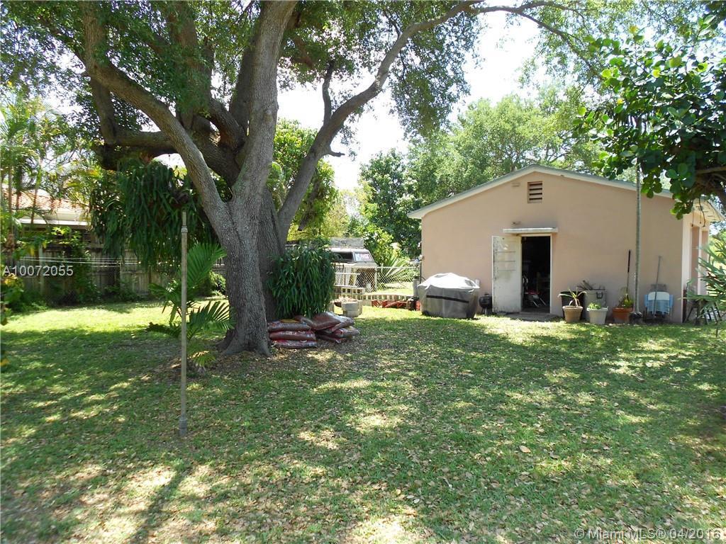 1280 Northeast 115th Street Miami, FL 33161 - Photo 6 of 9