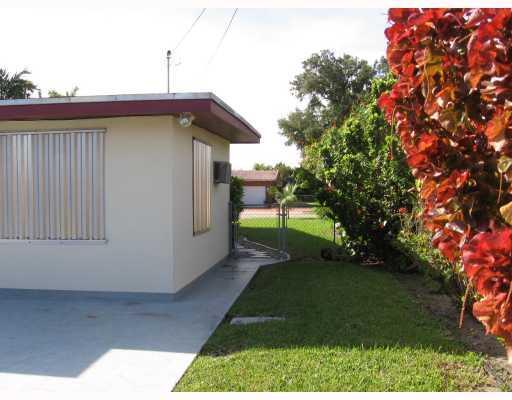 5391 West 9th Lane Hialeah, FL 33012 - Photo 5 of 7