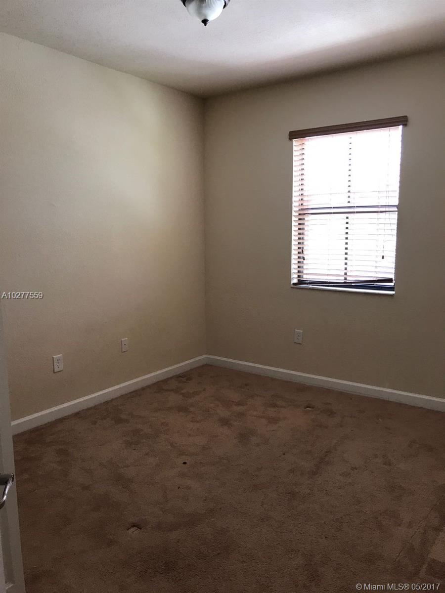 16454 Southwest 42nd Terrace Miami, FL 33185 - Photo 15 of 17