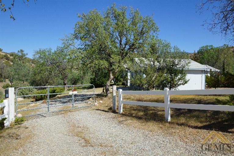 33733 Zackery Road Caliente, CA 93518 - Photo 2 of 15