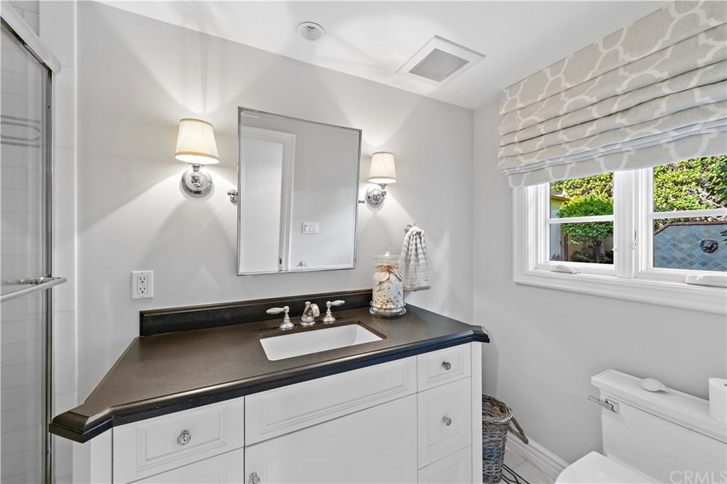 1810 Ocean Way Laguna Beach, CA 92651 - Photo 21 of 24 full bath for secondary bedrooms.