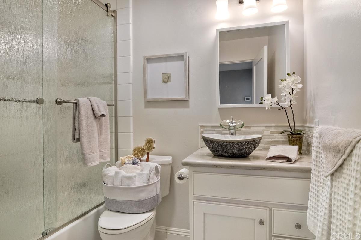 5352 Soledad Mountain Road San Diego, CA 92109 - Photo 23 of 25