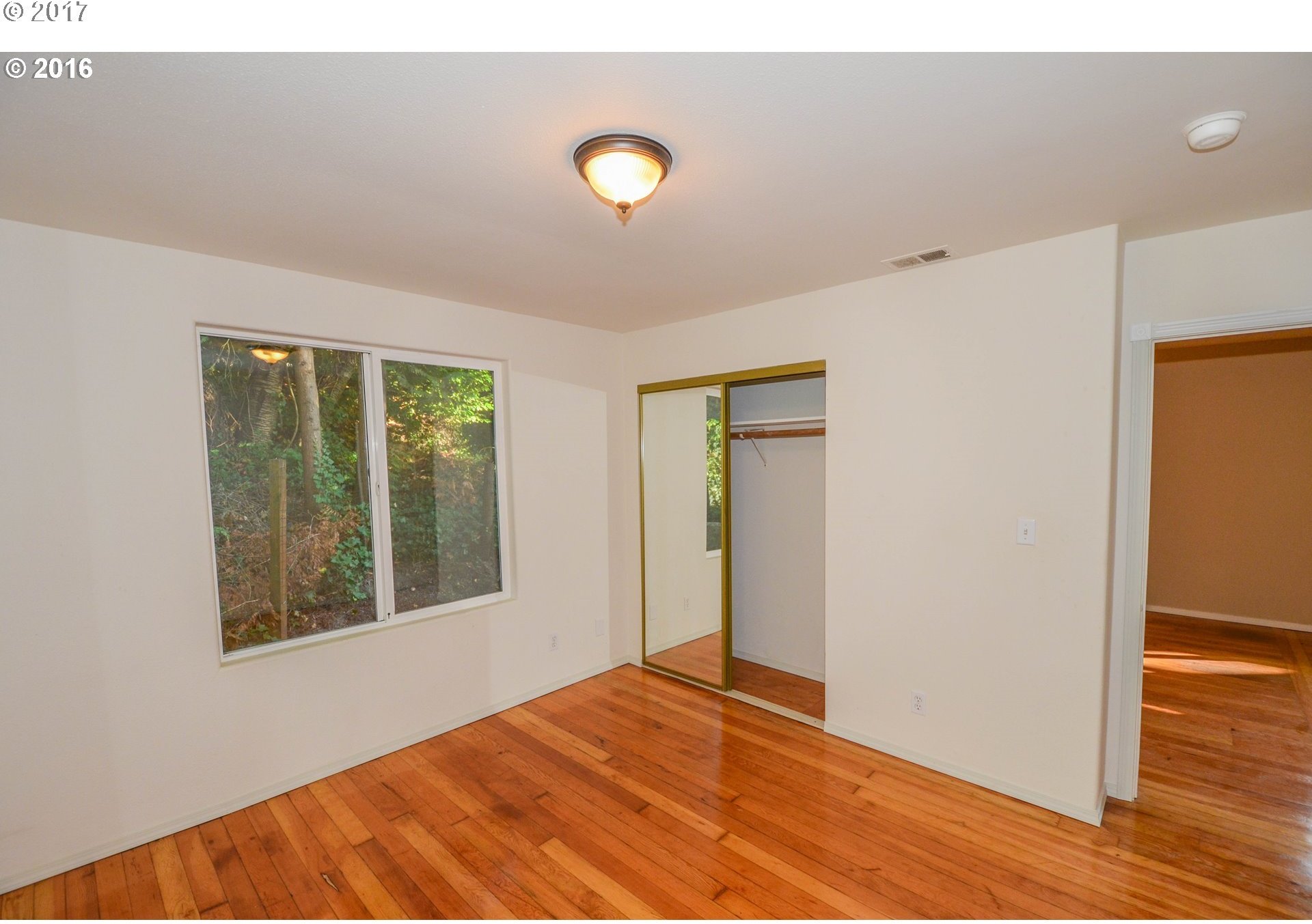 2307 Southwest Iowa Street Portland, OR 97239 - Photo 16 of 22 Gallery Image 16