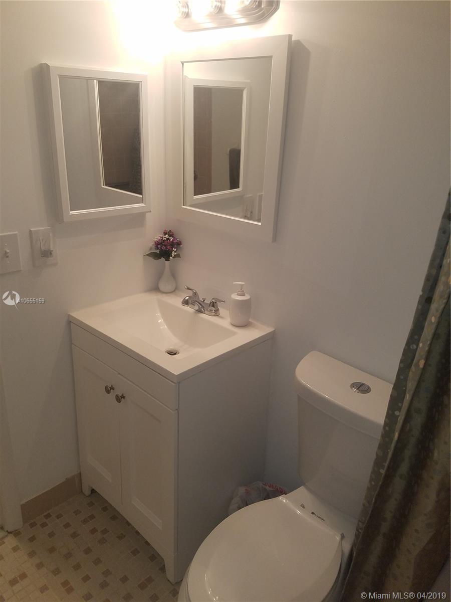 15609 Southwest 73rd Cir Terrace, Unit 89 Miami, FL 33193 - Photo 17 of 20