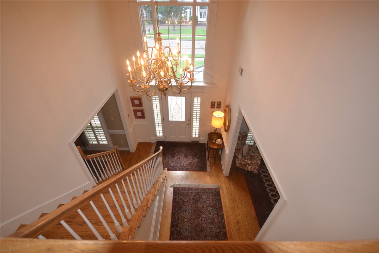 1950 Grovecrest Road Germantown, TN 38139 - Photo 3 of 25 Gallery Image 3