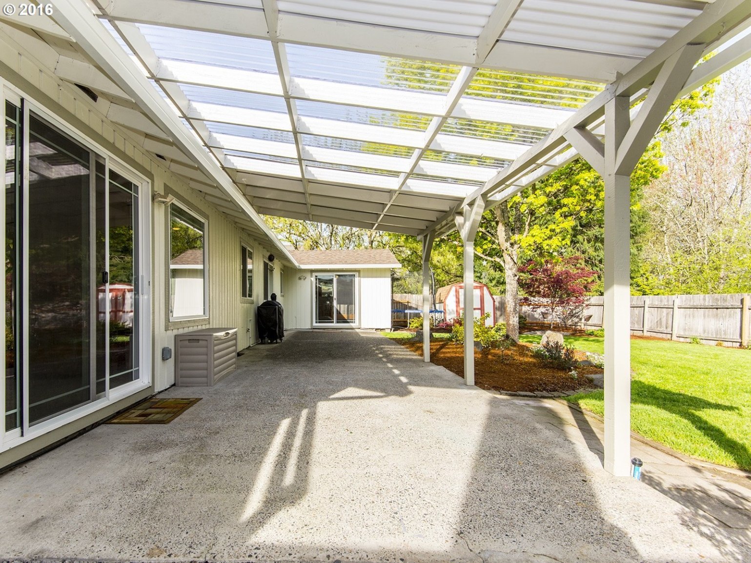 16535 Southwest Rigert Terrace Beaverton, OR 97007 - Photo 10 of 32 Gallery Image 10