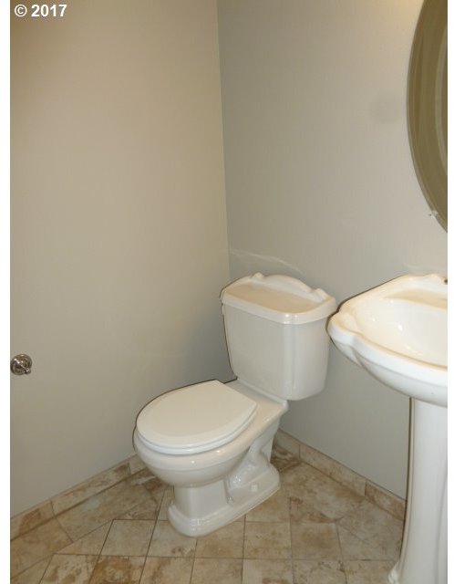 914 Northwest Angel Heights Road Stevenson, WA 98648 - Photo 27 of 29 Gallery Image 27