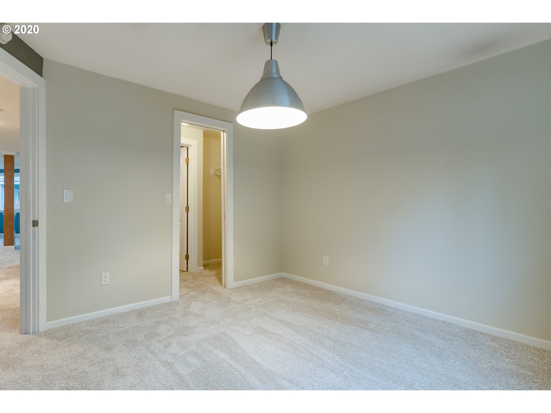 7937 Southwest 40th Avenue, Unit B Portland, OR 97219 - Photo 14 of 22