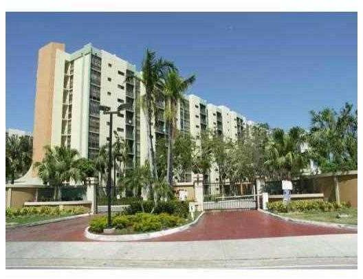 16919 North Bay Road, Unit 2022 Sunny Isles Beach, FL 33160 - Photo 1 of 12