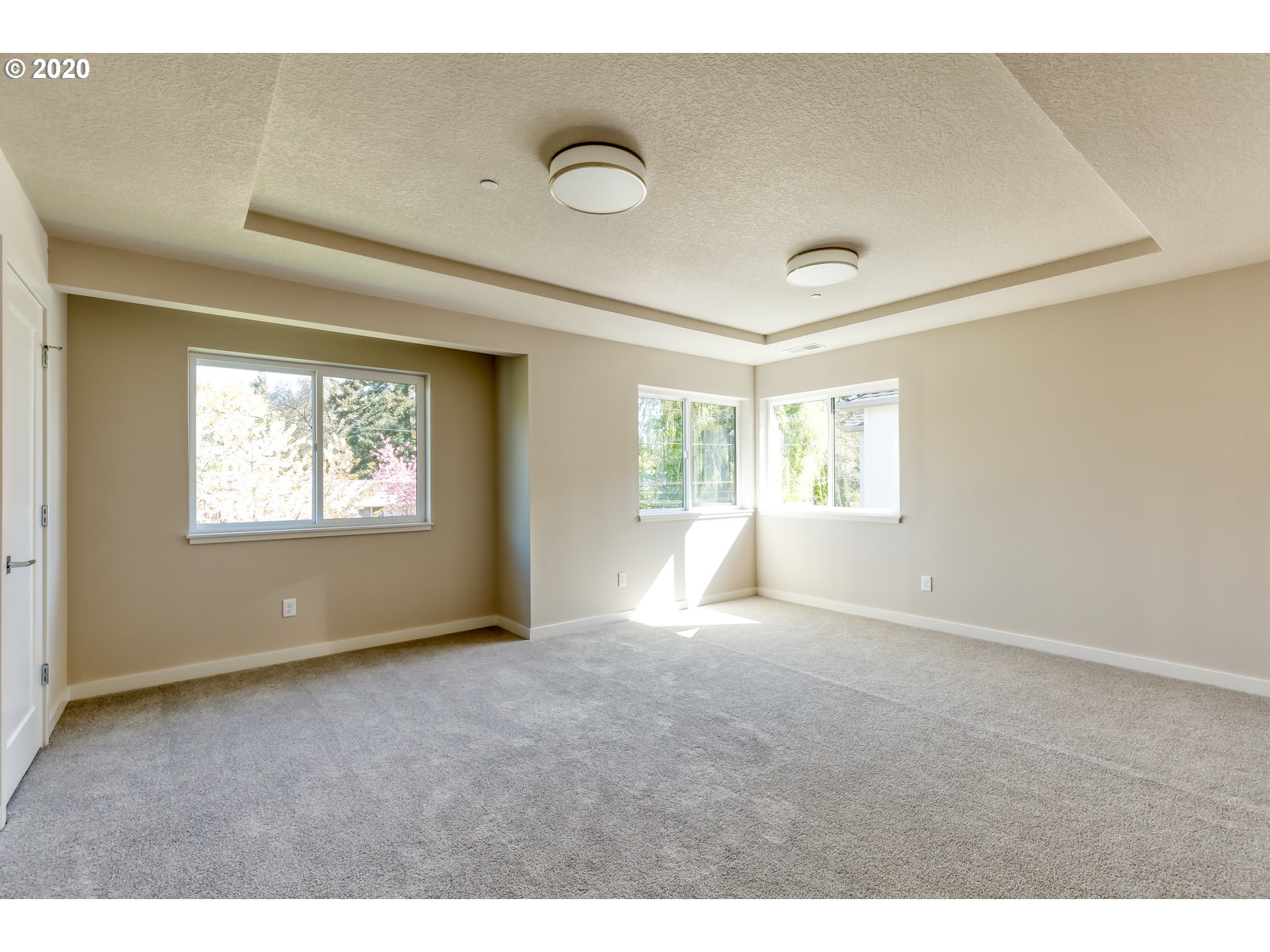 5560 Southwest Brugger Street Portland, OR 97219 - Photo 13 of 13 Gallery Image 13
